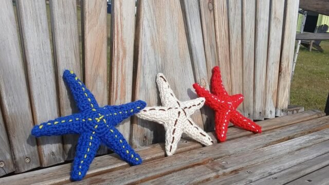 Découvrez les créations artisanales d’Annie et ses passe-temps et les chouchous et bandeaux acad